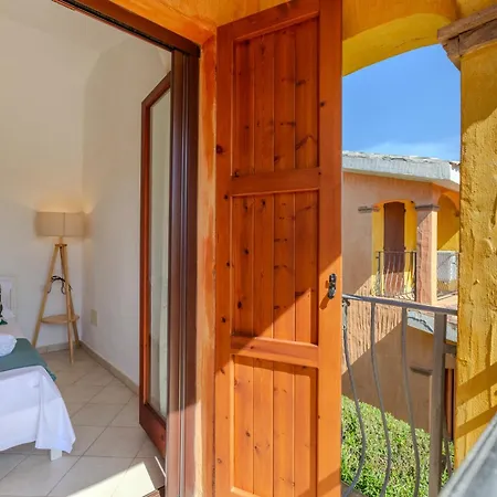 Holiday home Porto Pino, Garden And Pool