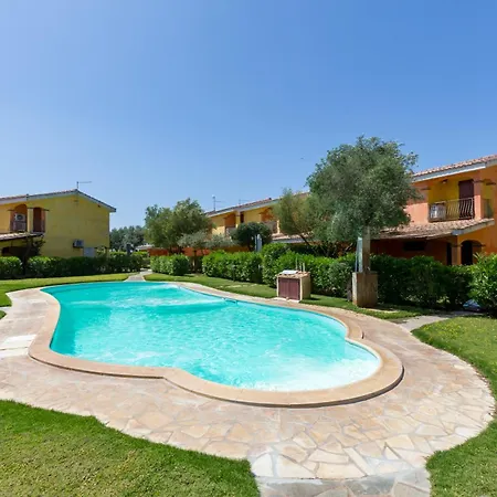 Сasa de vacaciones Porto Pino, Garden And Pool Southsardiniaholidays SantʼAnna Arresi