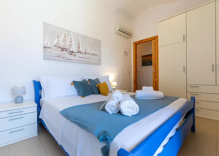 Сasa de vacaciones Porto Pino, Garden And Pool Southsardiniaholidays *