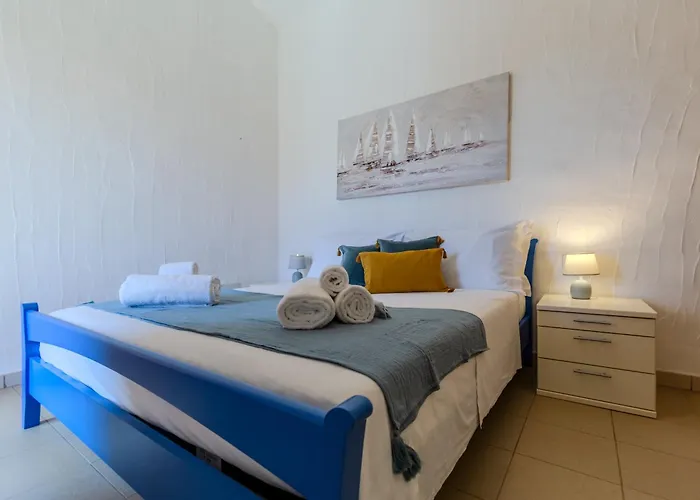 Porto Pino, Garden And Pool Southsardiniaholidays 度假居