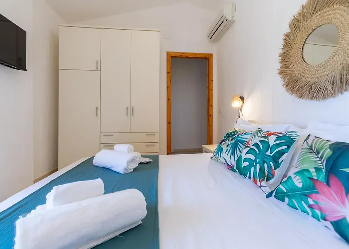 Porto Pino, Garden And Pool Southsardiniaholidays *