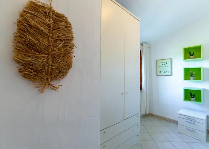 Сasa de vacaciones Porto Pino, Garden And Pool Southsardiniaholidays