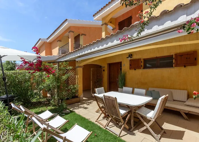 Porto Pino, Garden And Pool Southsardiniaholidays * SantʼAnna Arresi
