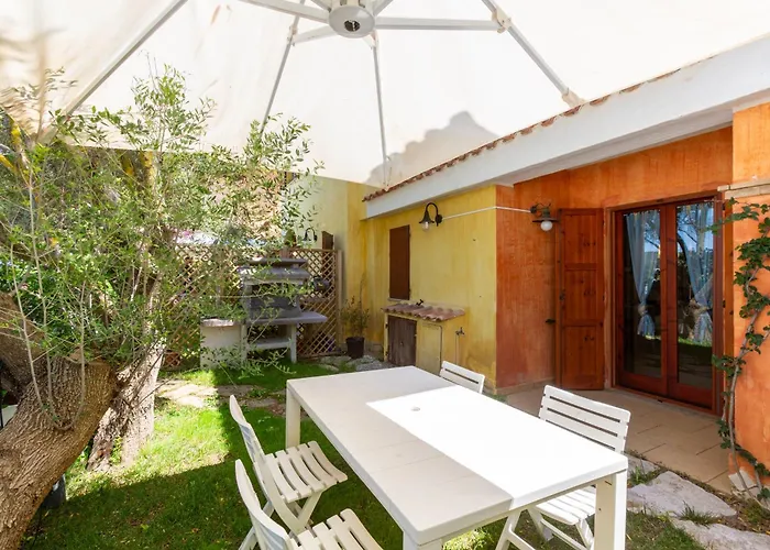 Porto Pino, Garden And Pool Southsardiniaholidays SantʼAnna Arresi