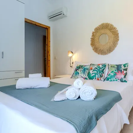Porto Pino, Garden And Pool Southsardiniaholidays SantʼAnna Arresi